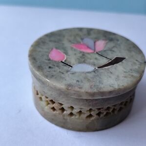Vintage Round Marble Soapstone Mother Pearl Floral Trinket Box